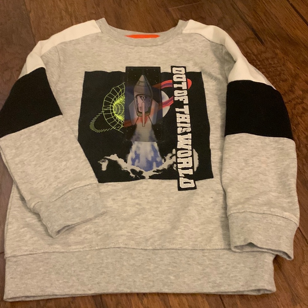 Boys size 7 sweatshirt
